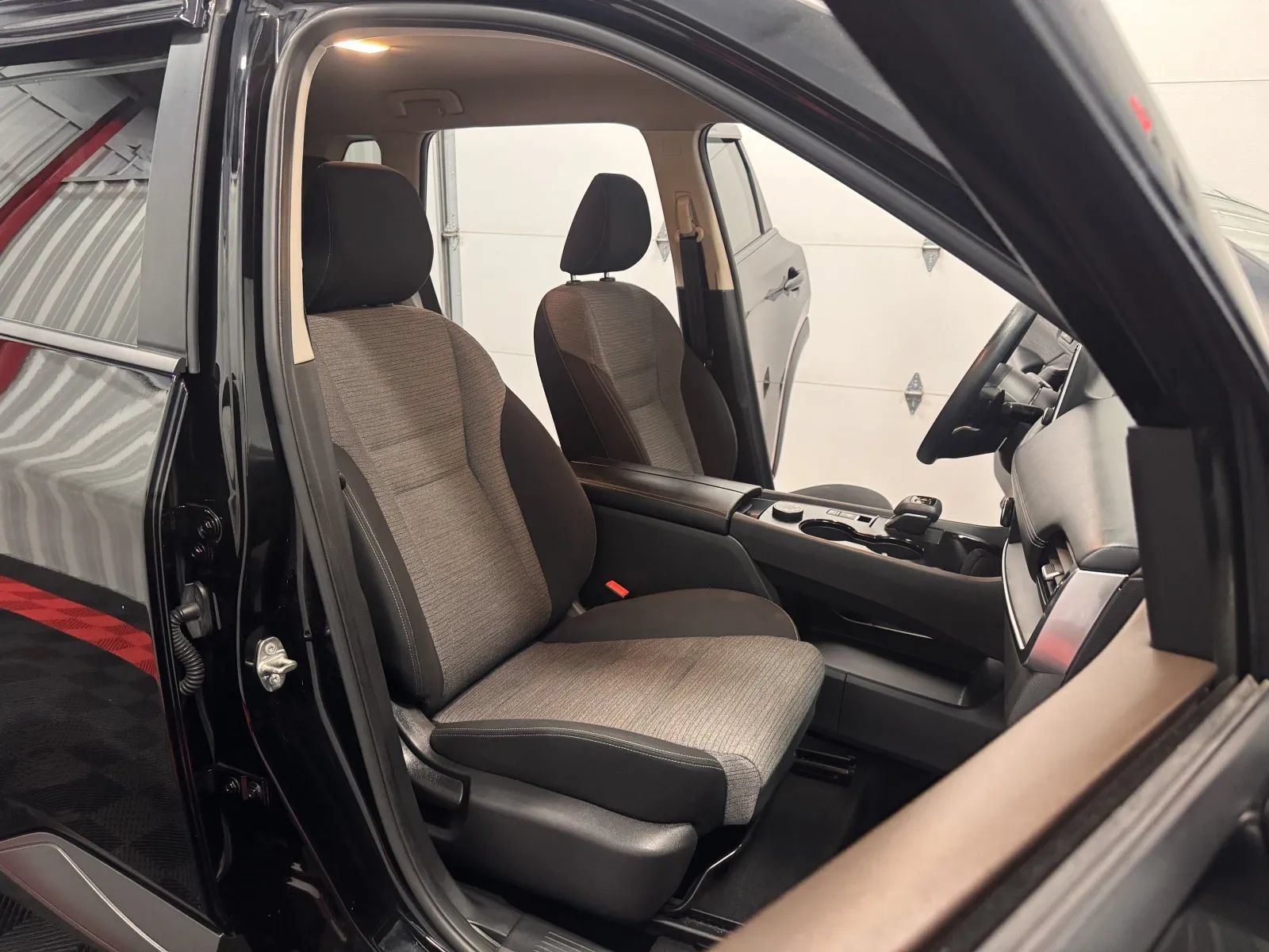 Used 2021 Nissan Rogue S AWD/4WD image 41