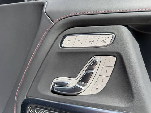 Used 2024 Mercedes-Benz G 550 image 32