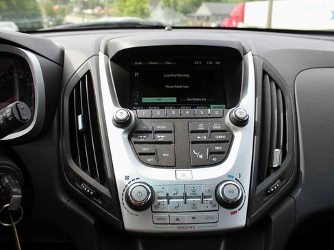 Used 2017 Chevrolet Equinox LT FWD image 20