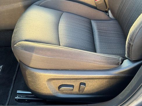 Used 2024 Nissan Altima 2.5 SV image 23