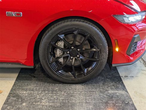 Used 2024 Ford Mustang GT Premium image 22