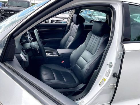 Used 2021 Honda Accord EX-L image 9