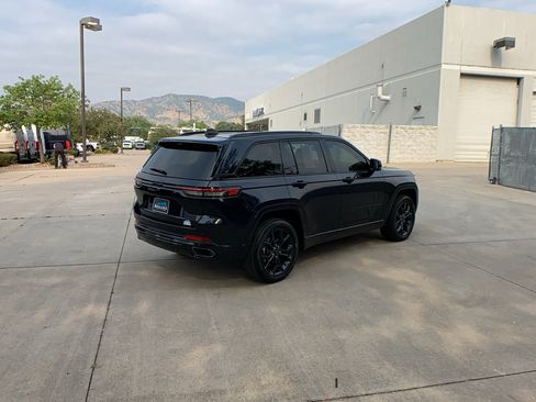 Used 2024 Jeep Grand Cherokee Limited 4xe AWD/4WD image 5
