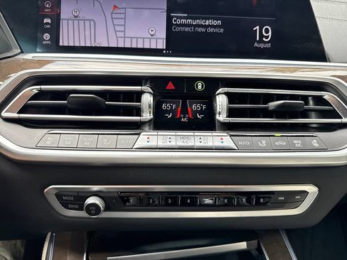 Used 2021 BMW X5 xDrive45e w/ M Sport Package AWD/4WD image 23