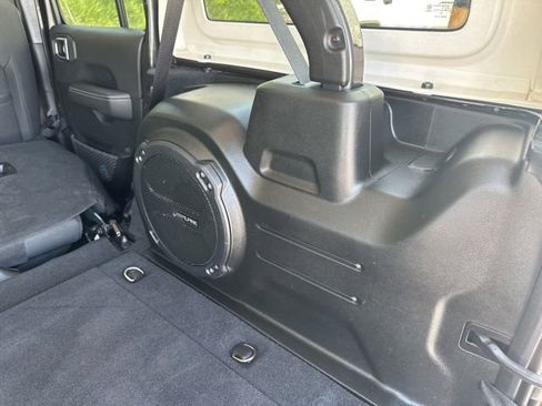 Used 2021 Jeep Wrangler Unlimited Sahara w/ Uconnect 4C Nav & Sound Group AWD/4WD image 46