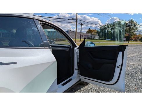 Used 2021 Tesla Model Y 2WD image 10