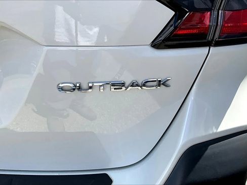 Used 2022 Subaru Outback Limited w/ Popular Package #2 image 8
