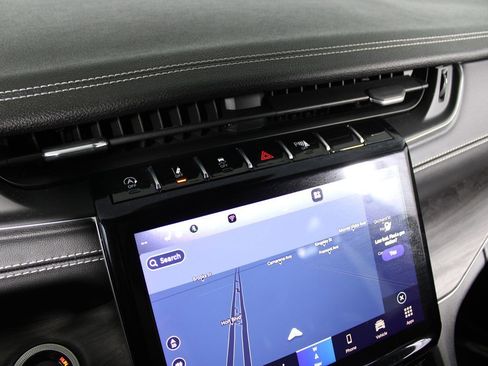 Used 2021 Jeep Grand Cherokee L Limited image 17