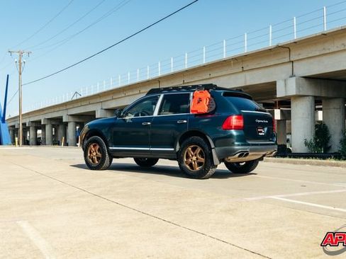 Used 2004 Porsche Cayenne Turbo AWD/4WD image 39
