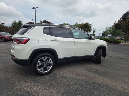 Used 2019 Jeep Compass Limited AWD/4WD image 11