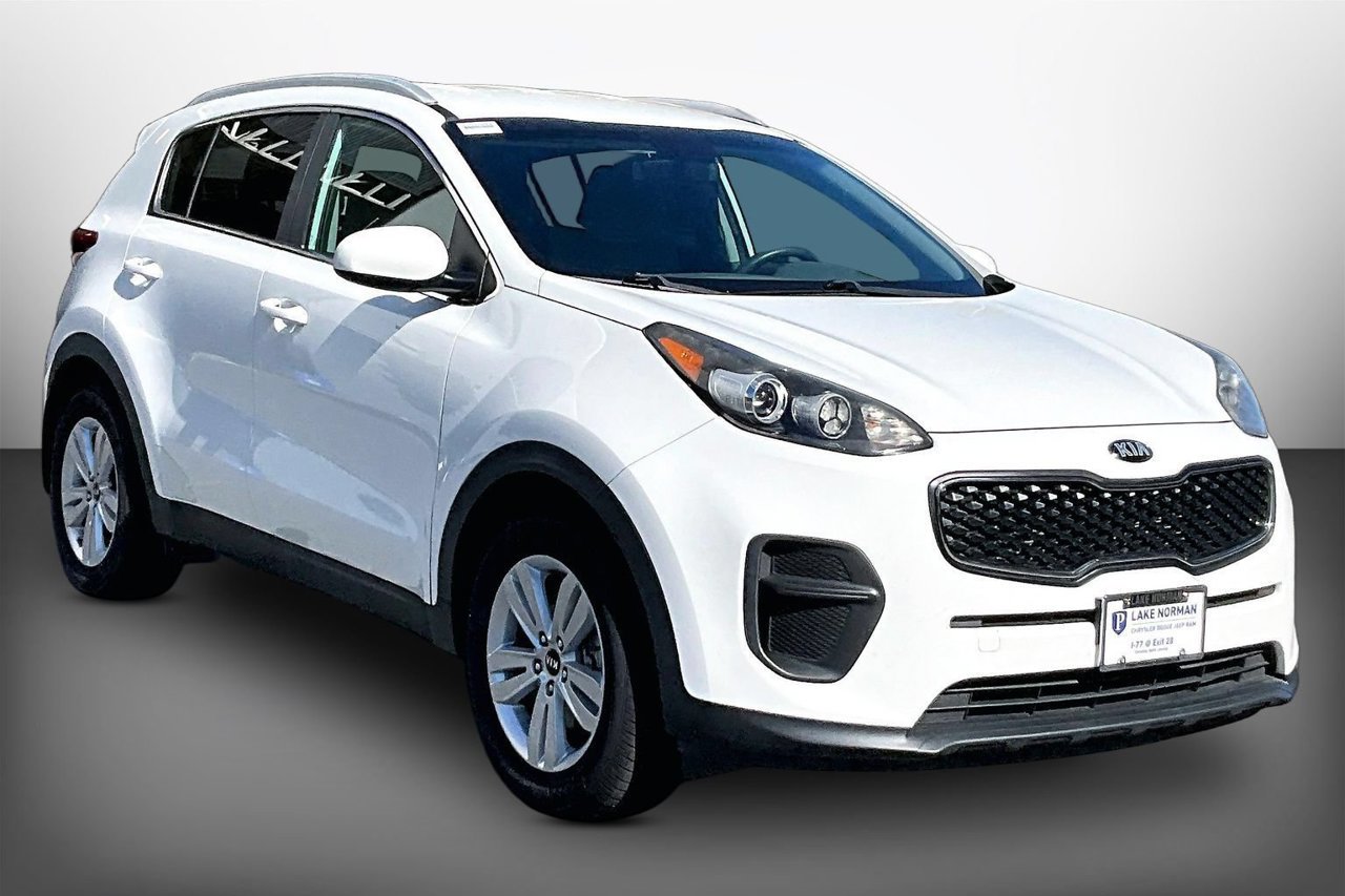 Used 2017 Kia Sportage LX w/ LX Popular Package FWD image 1