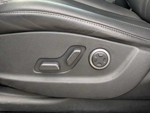 Used 2024 Genesis GV80 2.5T AWD/4WD image 21