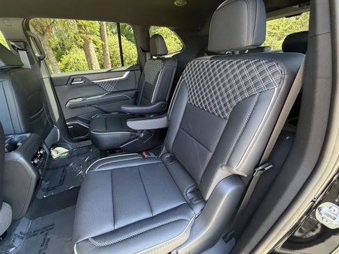 New 2026 GMC Acadia Denali w/ Super Cruise Package image 12