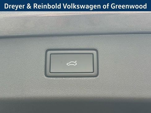 New 2026 Volkswagen Tiguan SE image 32