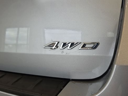 Used 2023 Ford Explorer XLT w/ Equipment Group 202A AWD/4WD image 9