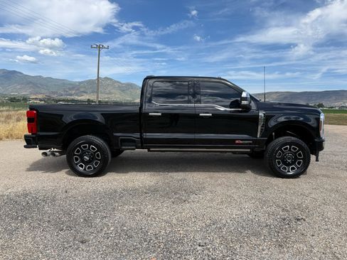 Used 2024 Ford F350 Platinum AWD/4WD image 9