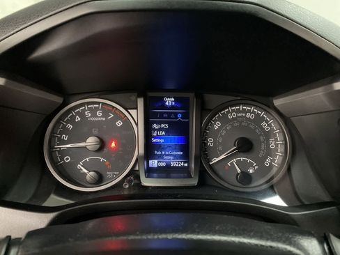 Used 2021 Toyota Tacoma TRD Off-Road image 27