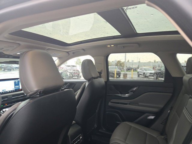 Used 2024 Lincoln Corsair AWD w/ Equipment Group 101A image 35