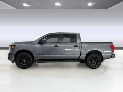 Used 2019 Nissan Titan SL w/ Midnight Edition AWD/4WD image 2