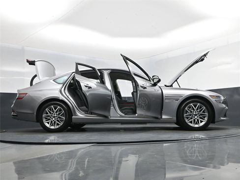 New 2026 Genesis G80 2.5T image 21