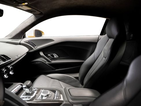 Used 2021 Audi R8 V10 w/ Premium Package image 55