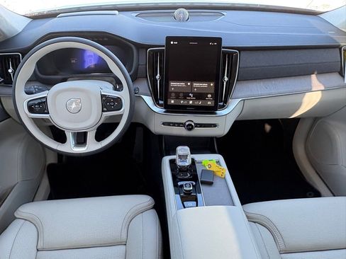 New 2026 Volvo XC90 B6 Ultra w/ Lounge Package image 8