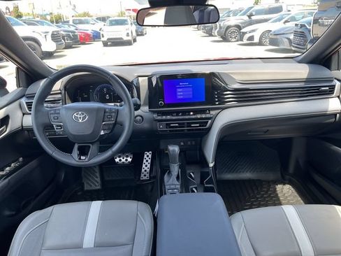 Used 2025 Toyota Camry SE FWD image 26
