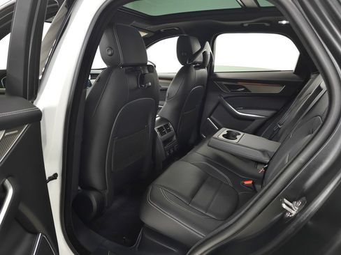 Used 2025 Jaguar F-PACE R-Dynamic S AWD/4WD image 35