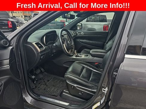 Used 2017 Jeep Grand Cherokee Limited AWD/4WD image 8