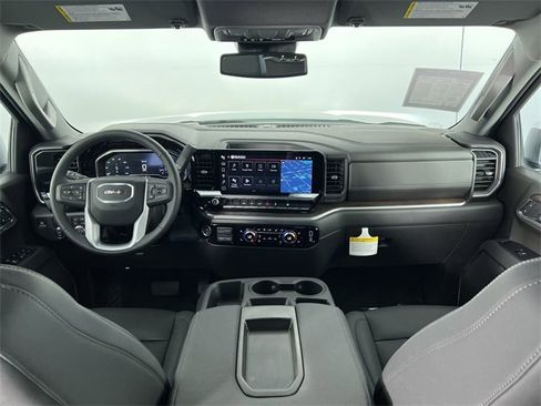 Certified 2025 GMC Sierra 1500 SLT image 20