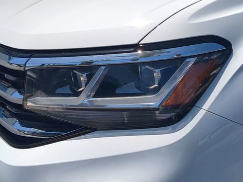 Certified 2023 Volkswagen Atlas SE w/ Panoramic Sunroof Package image 7