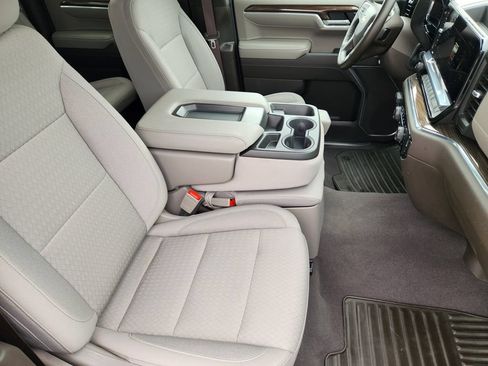 Certified 2025 Chevrolet Silverado 1500 LT AWD/4WD image 14