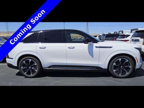 Used 2025 Cadillac Escalade IQ Sport 1 w/ Smart Trailering package AWD/4WD image 15