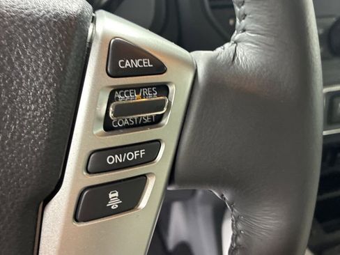 Used 2024 Nissan Titan SV w/ SV Convenience Package image 16
