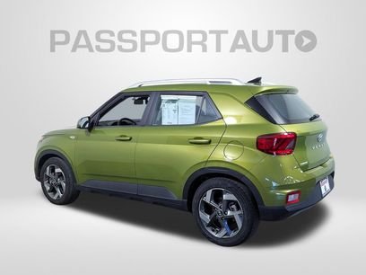 Used 2022 Hyundai Venue SEL w/ Cargo Package