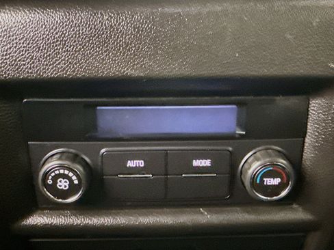 Used 2023 Chevrolet Traverse LS FWD image 26