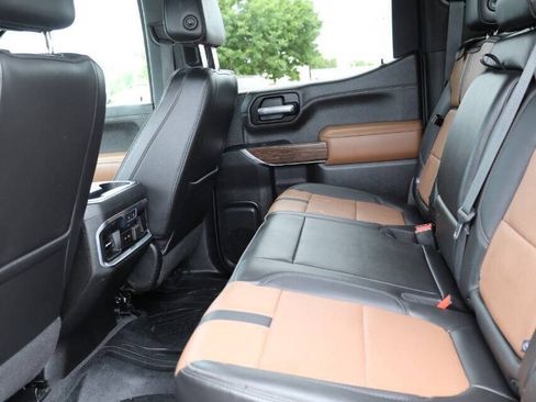 Used 2021 Chevrolet Silverado 1500 High Country w/ Technology Package AWD/4WD image 17