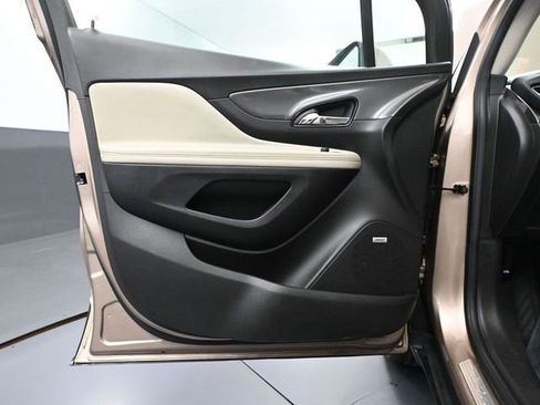 Used 2018 Buick Encore Premium image 19