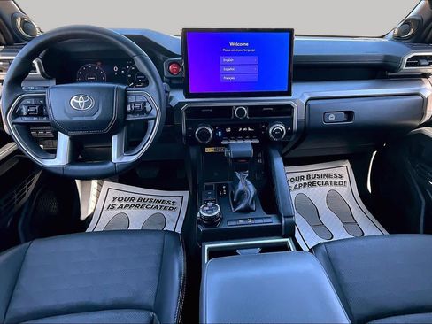 Certified 2025 Toyota 4Runner TRD Off-Road Premium AWD/4WD image 15