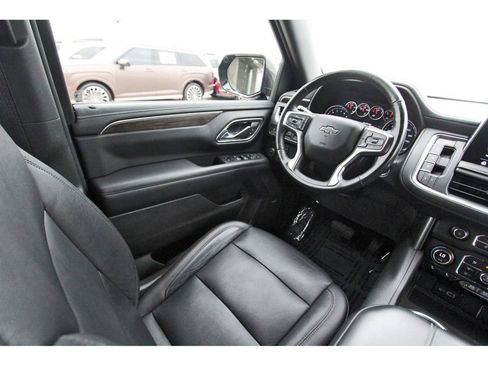 Used 2021 Chevrolet Tahoe Z71 w/ Luxury Package image 8