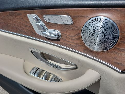 Used 2017 Mercedes-Benz E 400 4MATIC Wagon image 7