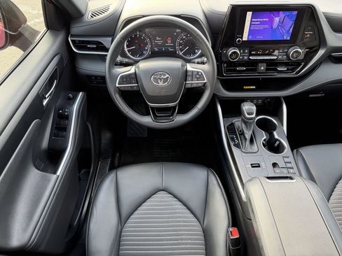 Used 2023 Toyota Highlander XSE image 14