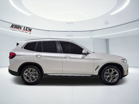 Used 2024 BMW X3 sDrive30i w/ Premium Package w/ZPA RWD image 2