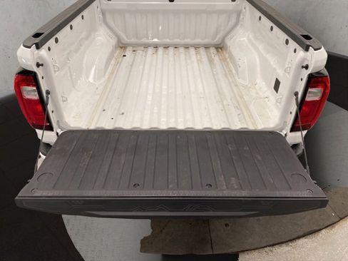 Used 2023 GMC Canyon Elevation image 23