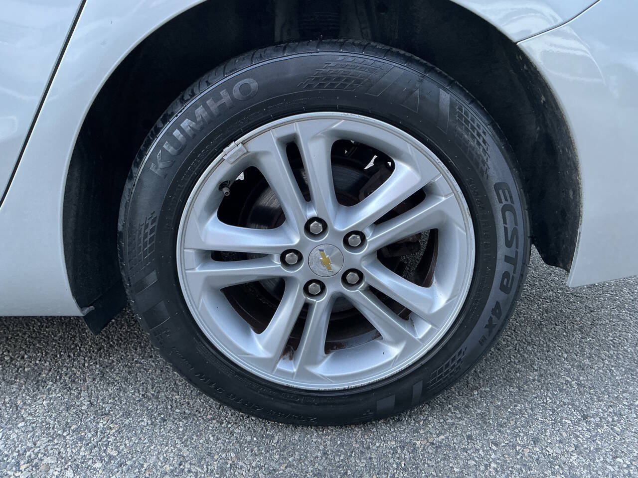 Used 2018 Chevrolet Cruze LT FWD image 12