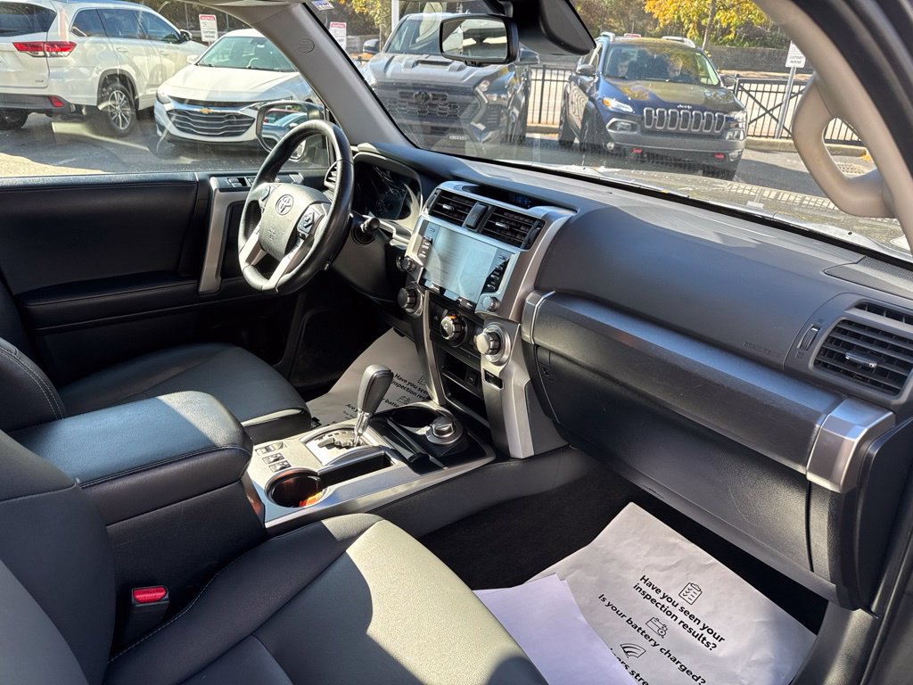 Used 2020 Toyota 4Runner SR5 Premium w/ Moonroof Package AWD/4WD image 36