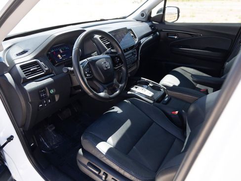 Used 2021 Honda Pilot Touring image 10