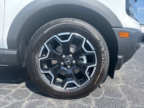 New 2026 Ford Bronco Sport Outer Banks w/ Outer Banks Tech Package+ AWD/4WD image 10