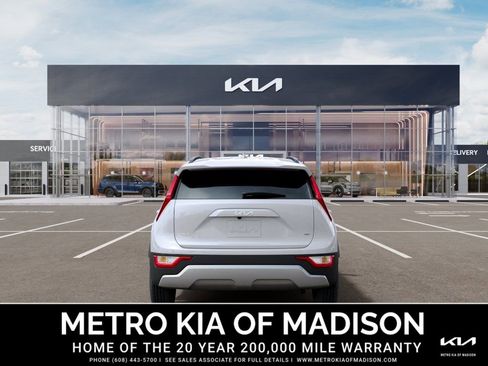 New 2026 Kia Niro LX FWD image 5