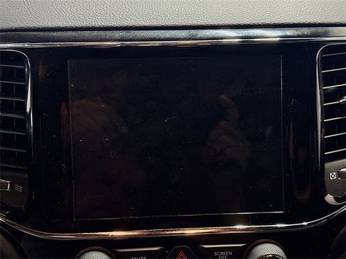 Used 2020 Jeep Grand Cherokee Altitude image 12